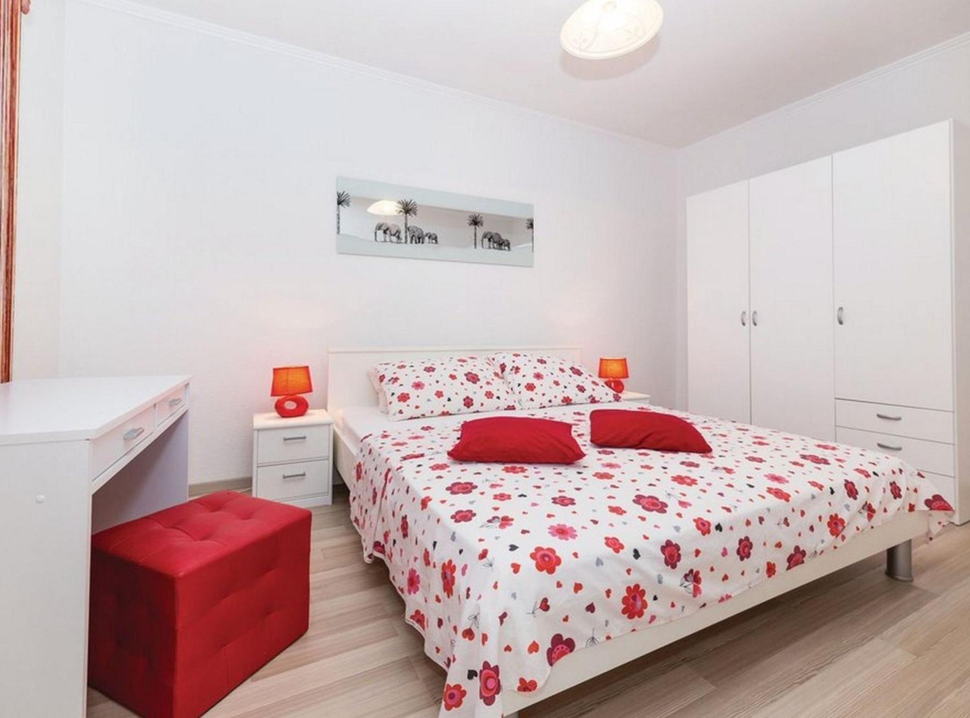 Cozy Nook Apartment Kastel Stari Kaštela Exterior foto
